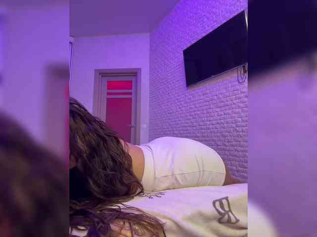 bitch_production webcam