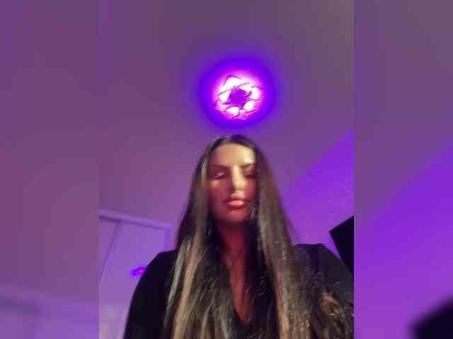 bitch_production webcam