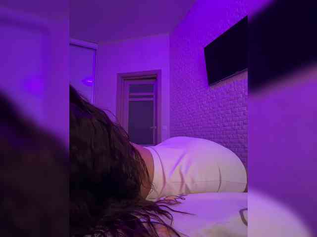 bitch_production webcam