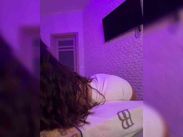 bitch_production webcam