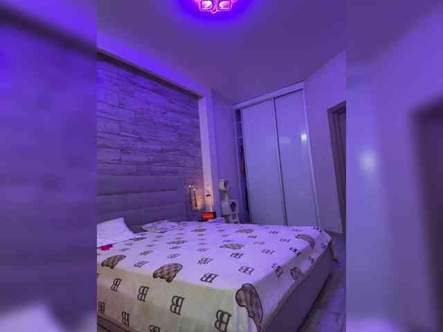 bitch_production webcam