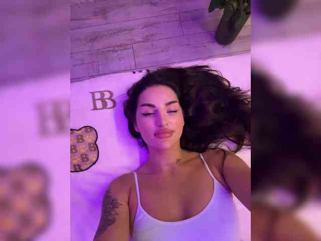 striptease webcam Sweetkira25