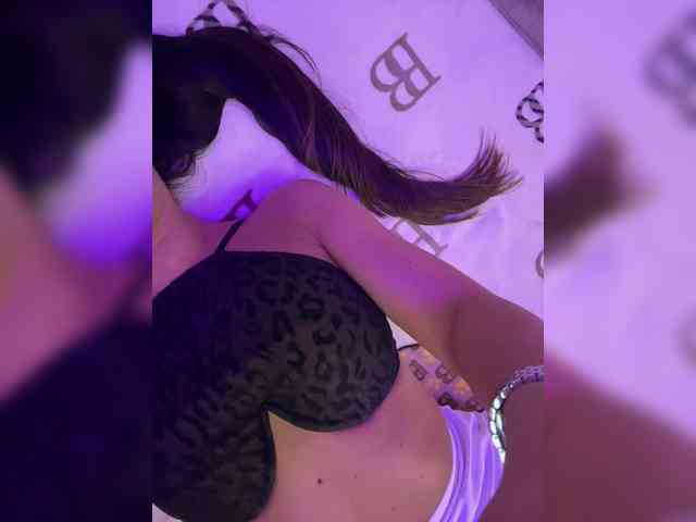 bitch_production webcam