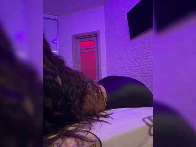 bitch_production webcam