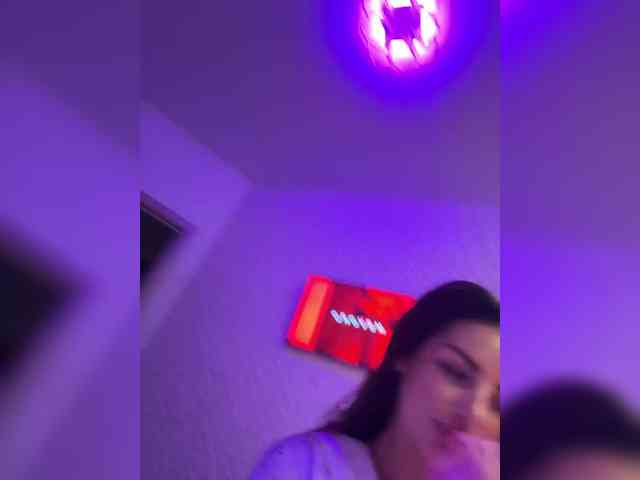 online web cam sex Sweetkira25