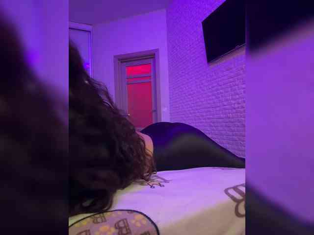 bitch_production webcam