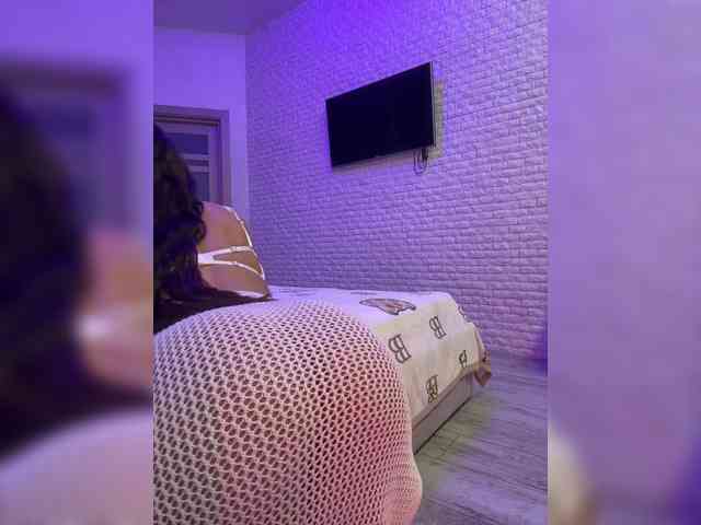 bitch_production webcam