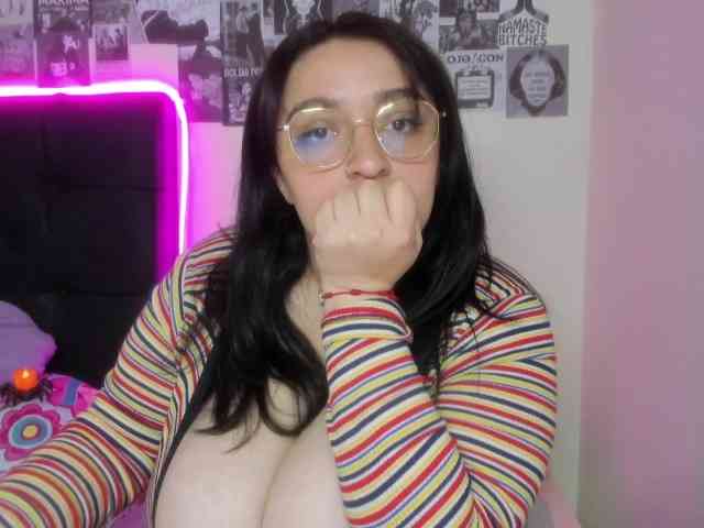 maliihott4u webcam