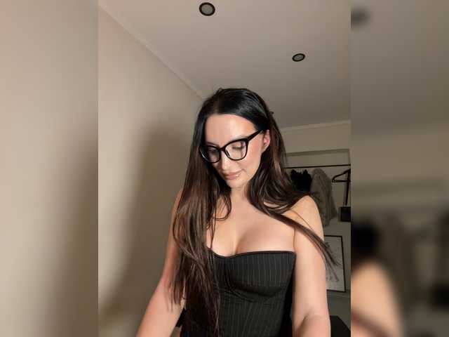 Amarulla's BongaCams show and profile