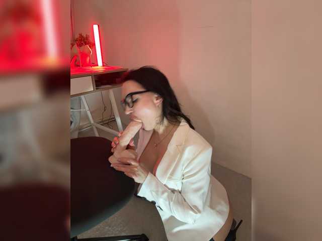 Amarulla — Welcome to my roomMy name is Diana 