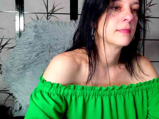 SweetLongLips webcam