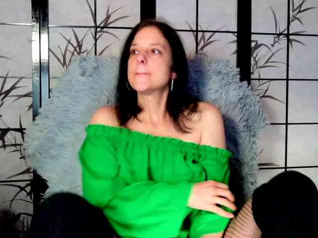 SweetLongLips webcam