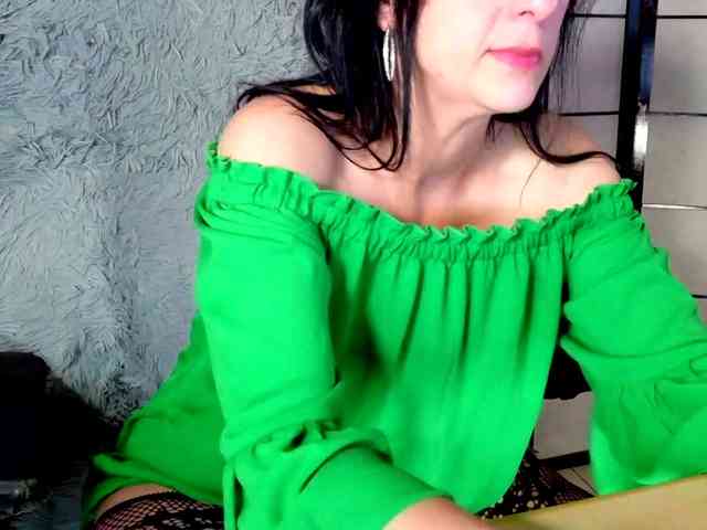 SweetLongLips webcam
