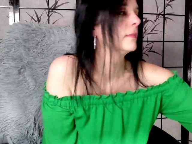 SweetLongLips webcam