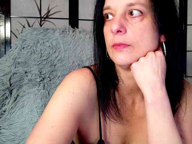SweetLongLips webcam