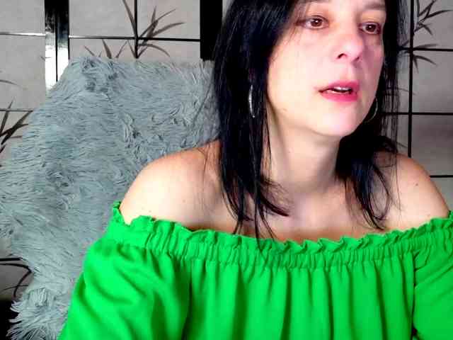 SweetLongLips webcam