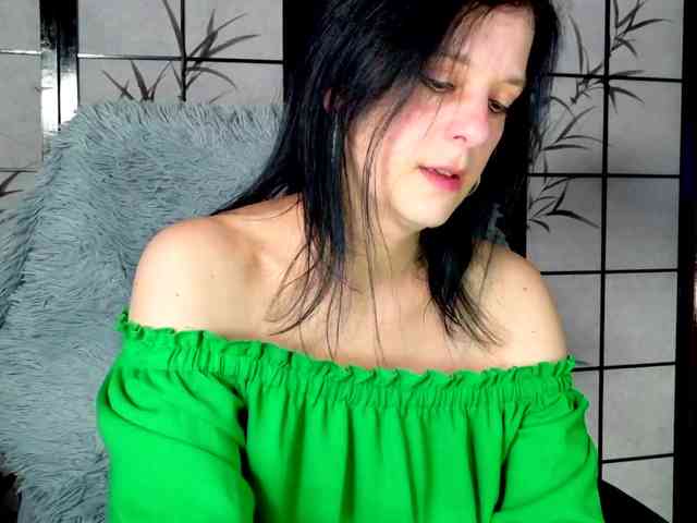 SweetLongLips webcam