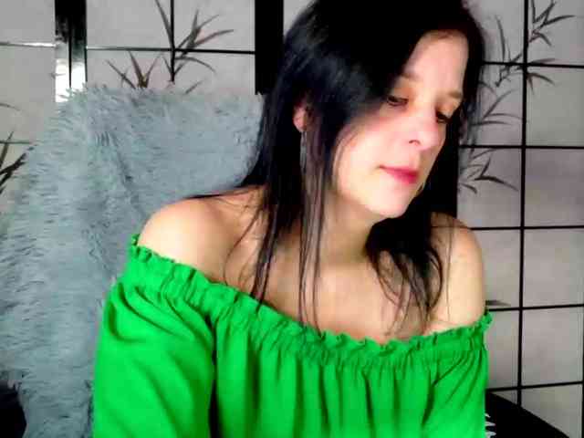 SweetLongLips webcam