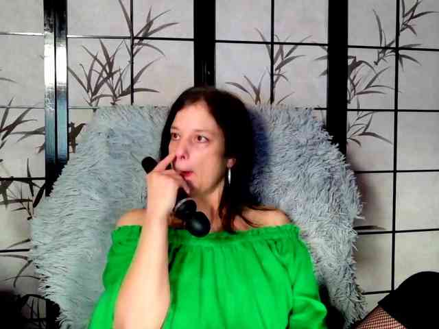 SweetLongLips webcam