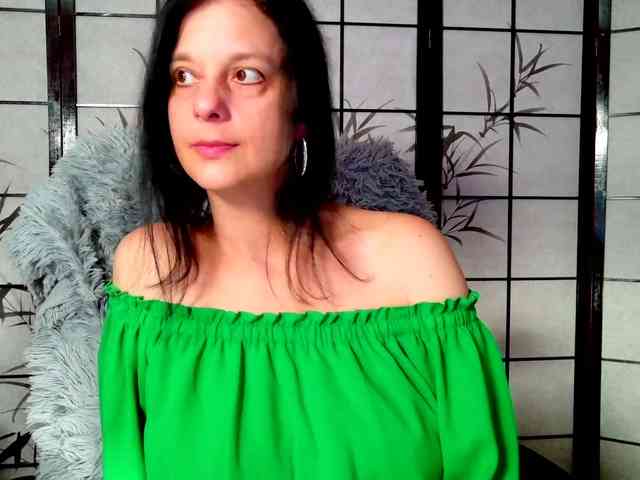 SweetLongLips webcam