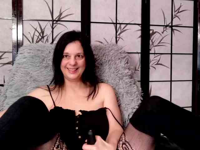 SweetLongLips webcam