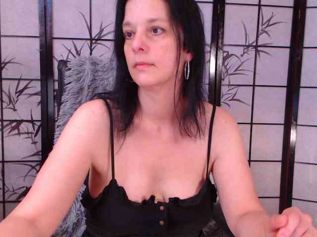 SweetLongLips webcam