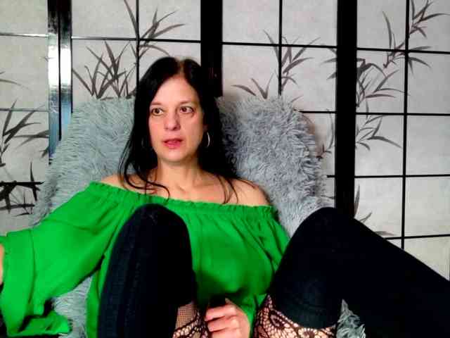 SweetLongLips webcam