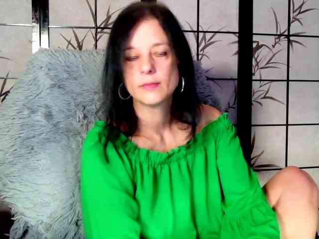 SweetLongLips webcam