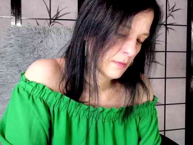 SweetLongLips webcam