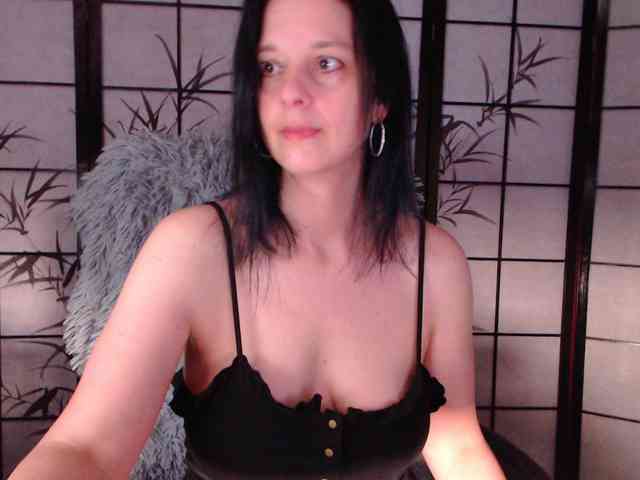 SweetLongLips webcam