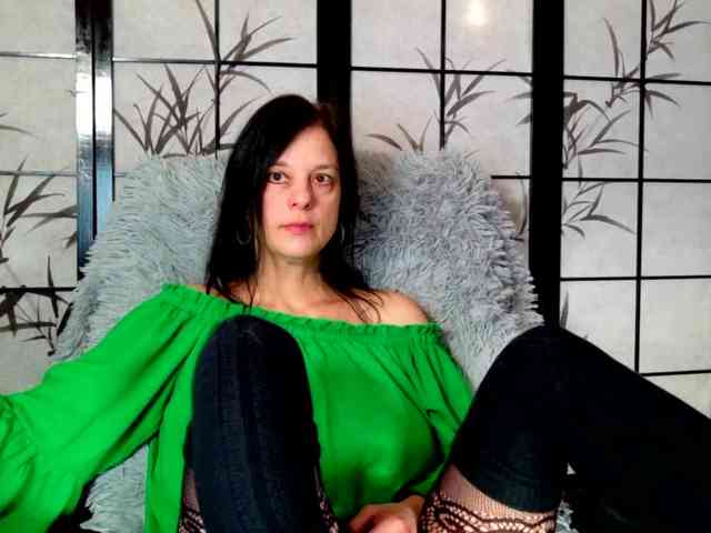 SweetLongLips webcam