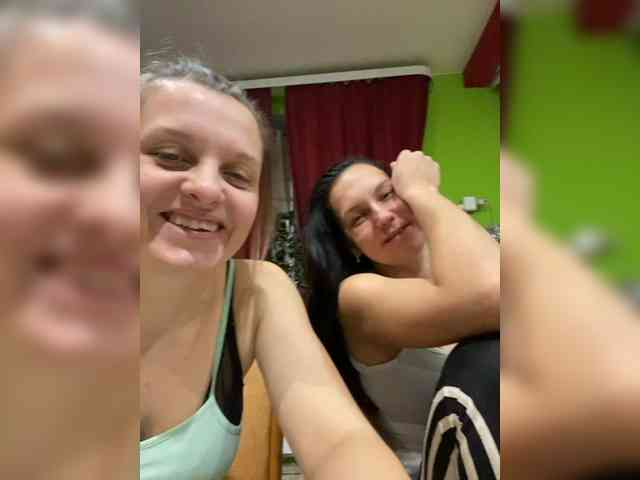 SEX-THREESOME webcam