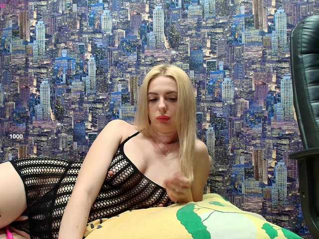 hotgirl777's BongaCams show and profile