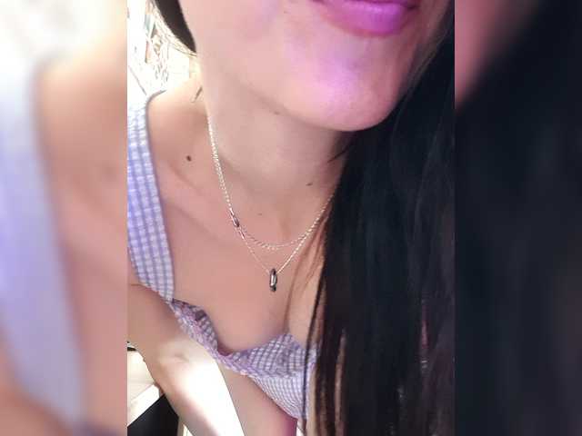 SexyQueen333's BongaCams show and profile