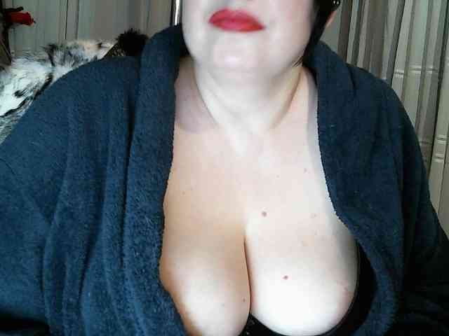 LINA2111 Live Webcam on BongaCams