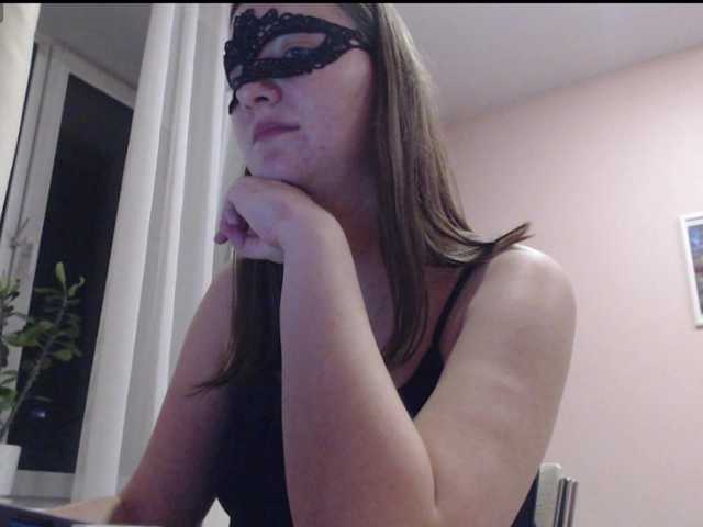 Urania33's BongaCams show and profile