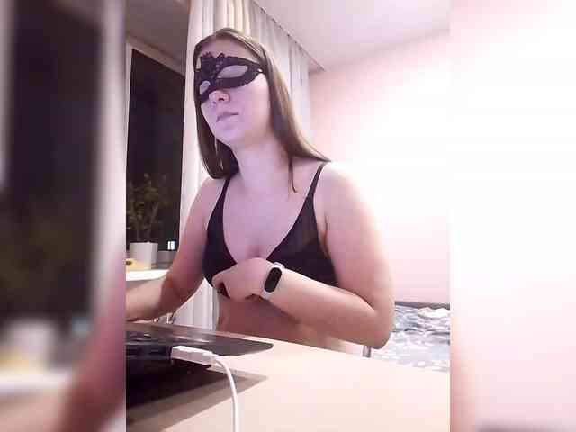 Urania33 Live Webcam on BongaCams