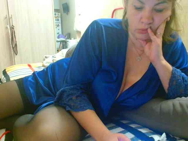 rosewind8 Live Webcam on BongaCams