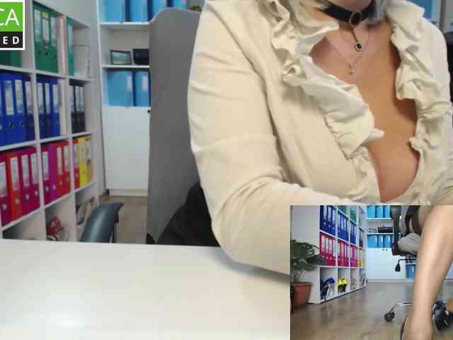 passionate_blonde webcam