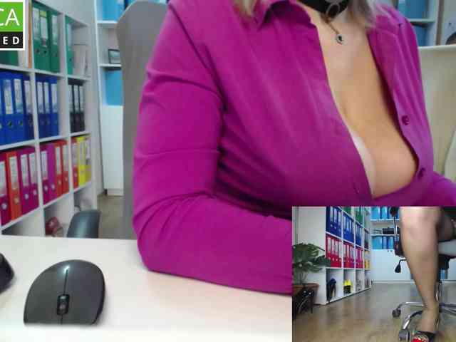 passionate_blonde webcam