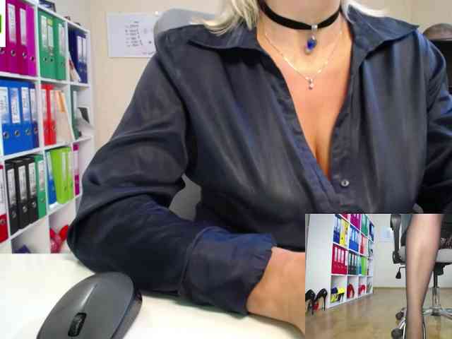 passionate_blonde webcam