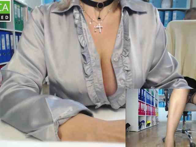 passionate_blonde webcam