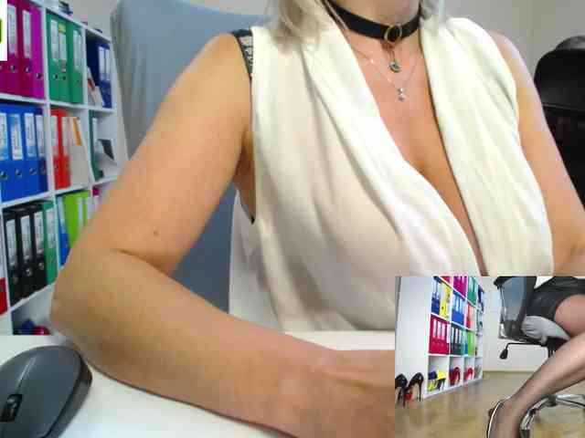 passionate_blonde webcam