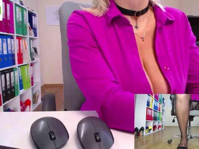 passionate_blonde webcam