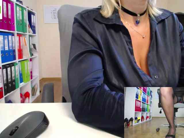 passionate_blonde webcam