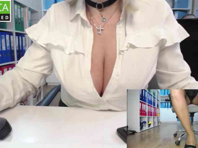 passionate_blonde webcam