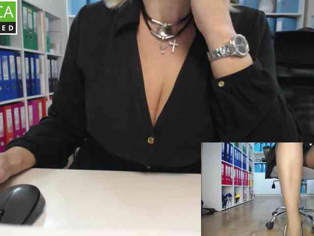 passionate_blonde webcam