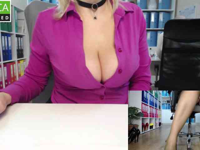 passionate_blonde webcam