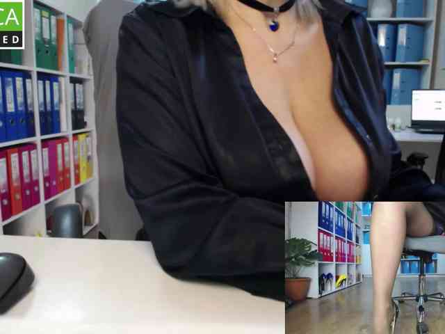 passionate_blonde webcam