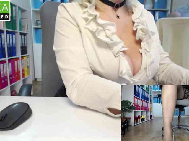 passionate_blonde webcam